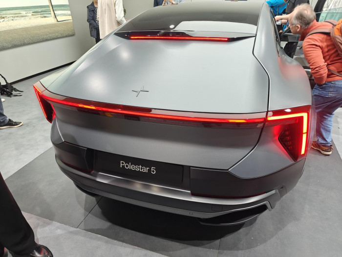 Das Heck des Polestar 5 (Bild: Friedhelm Greis/Golem)